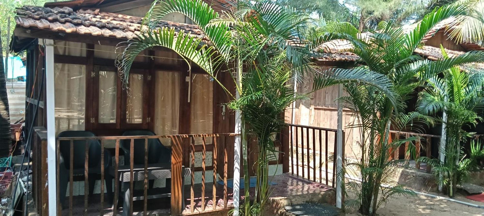 Casa Beach Hut Resort Палолем Экстерьер фото